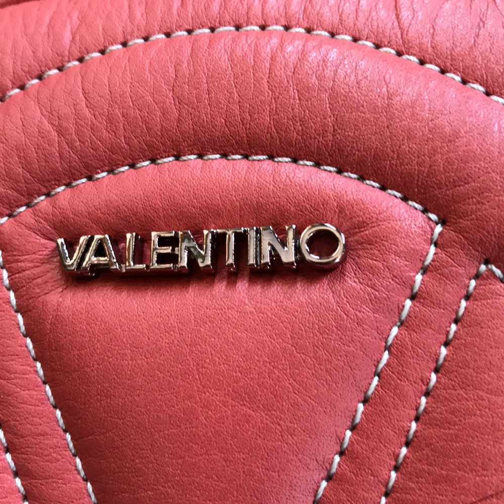 Valentino crossbody bag๐ผ๐ป๐ธ - Picture 2 of 5